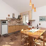 Ceja Near Sea 아파트