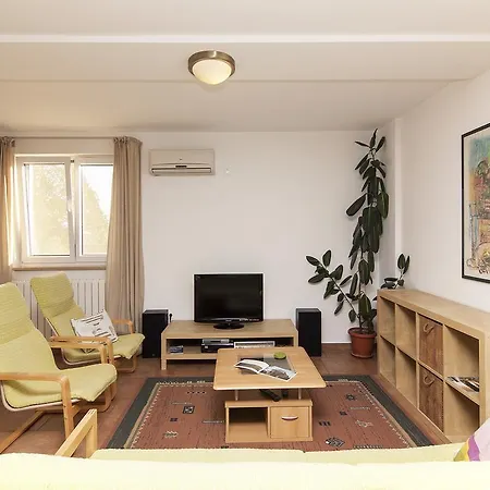 Apartman Ceja Near Sea *