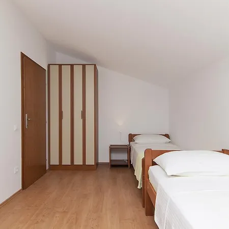 Apartment Ceja Near Sea Medulin