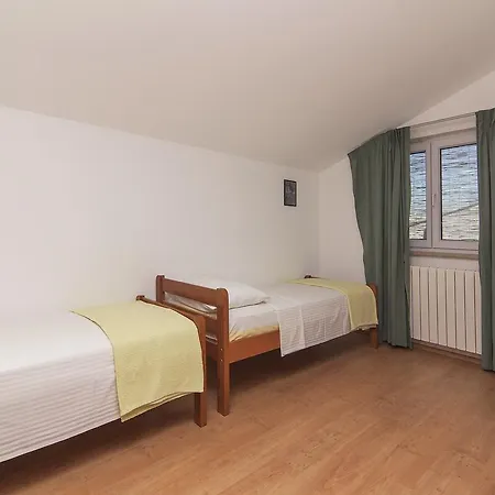 Apartman Ceja Near Sea *