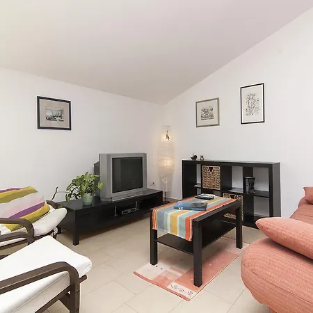Ceja Near Sea Apartment *