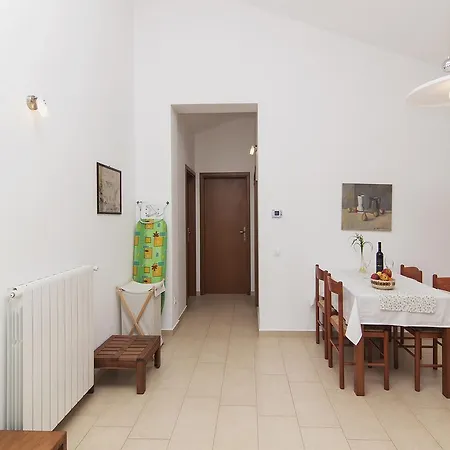 Apartment Ceja Near Sea Medulin