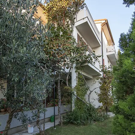 Ceja Near Sea Apartman *