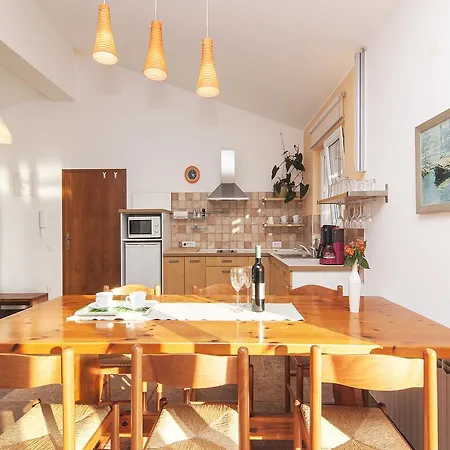 Apartman Ceja Near Sea *