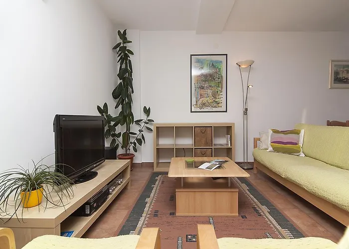 Ceja Near Sea * Medulin