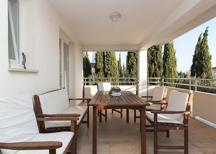 Apartman Ceja Near Sea
