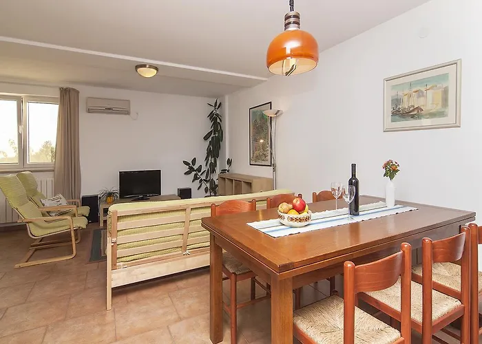 Ceja Near Sea * Medulin