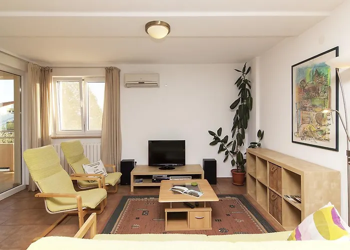 Apartman Ceja Near Sea *