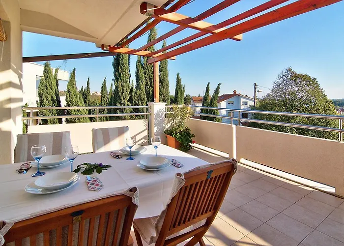 Apartman Ceja Near Sea *