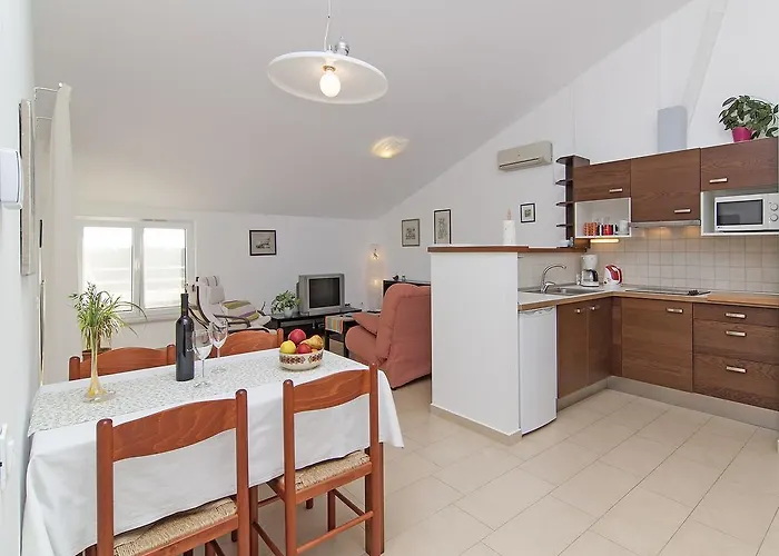 Ceja Near Sea Apartman *