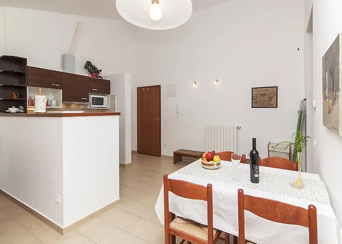 Ceja Near Sea * Medulin