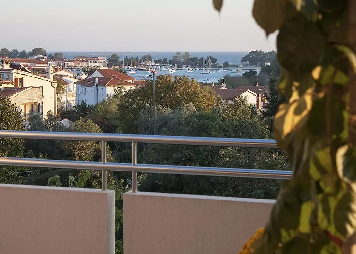 Apartman Ceja Near Sea *