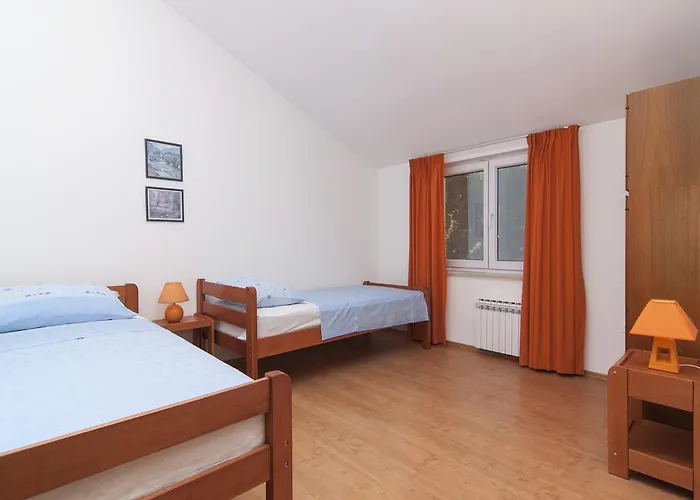 Apartman Ceja Near Sea *
